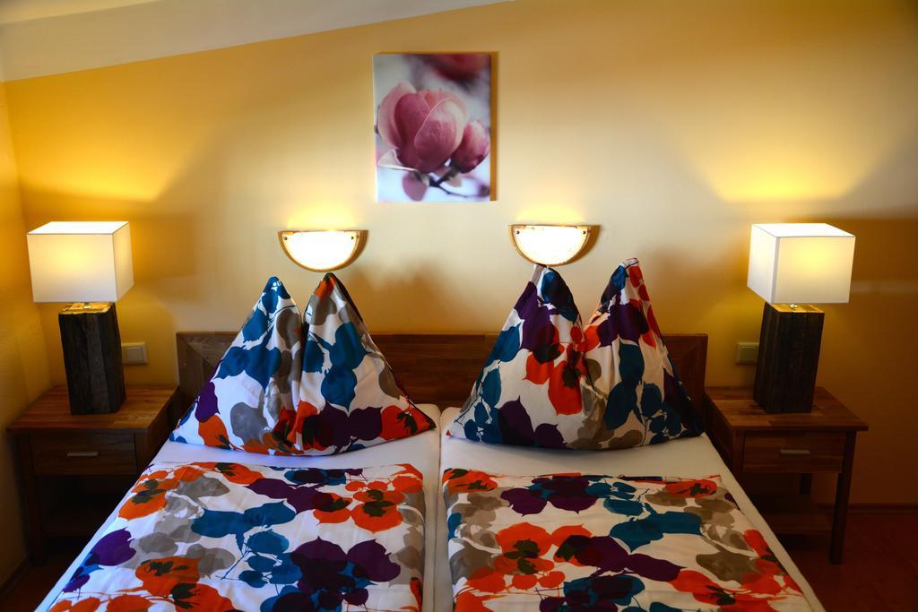 Pension Milan Zell am See Room photo